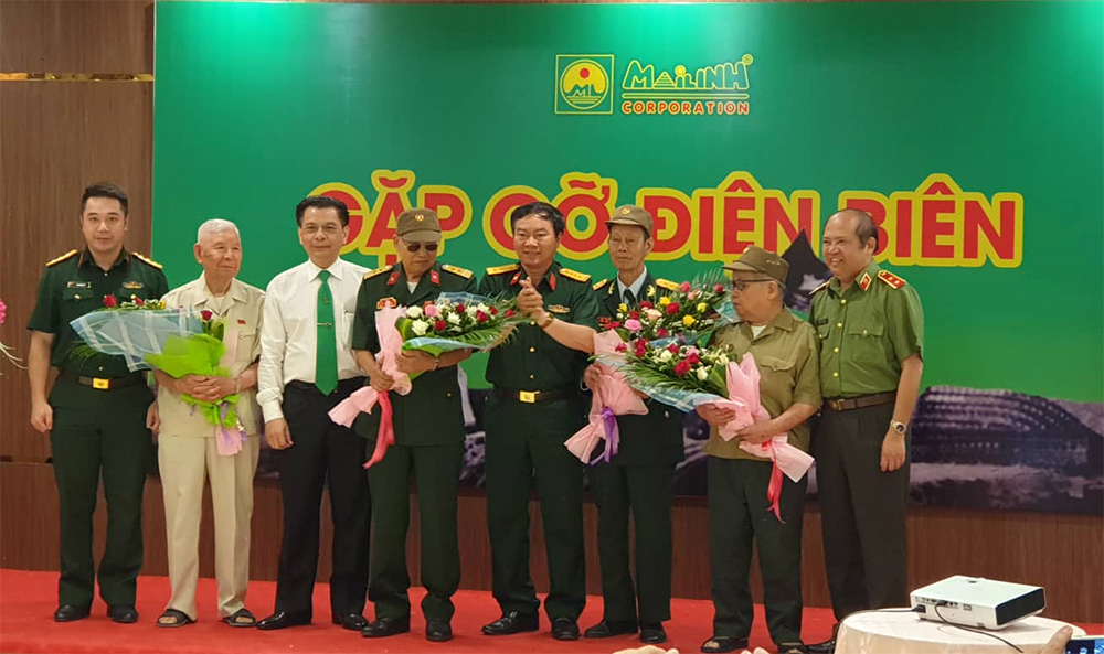 Gặp gỡ các cựu chiến binh Điện Biên Phủ tại cuộc đua xe